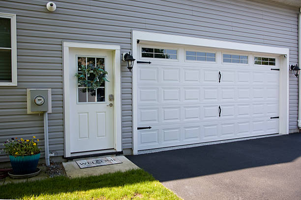 24/7 Emergency Garage Door Panel Replacement experts in Calera, AL